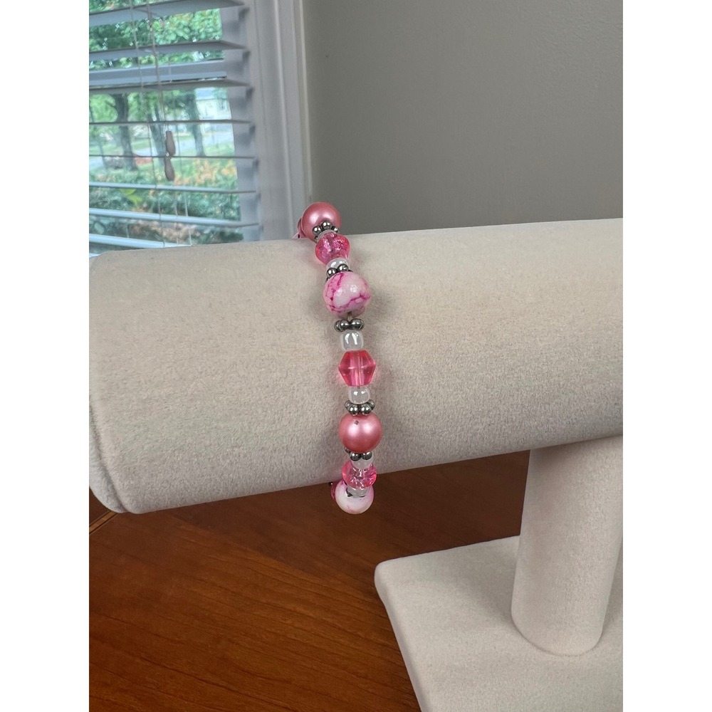 Pink Beaded Stretch Bracelet Marbled Satin Faceted Beads Silver Tone Accents